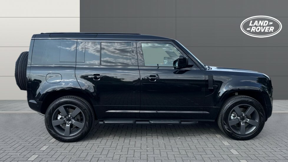 Land Rover Defender 110 X-dynamic Hse WG26XMD Black #5