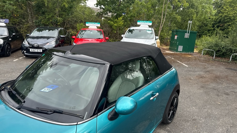 Mini Convertible 1.5D 120 Ps Convertible Red #42