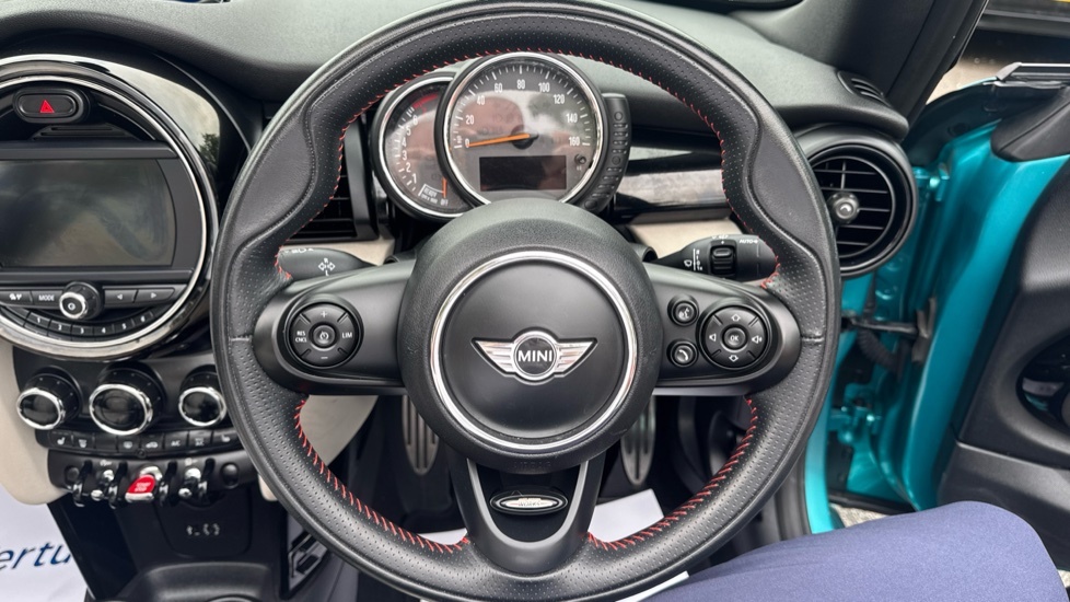Mini Convertible 1.5D 120 Ps Convertible Red #28