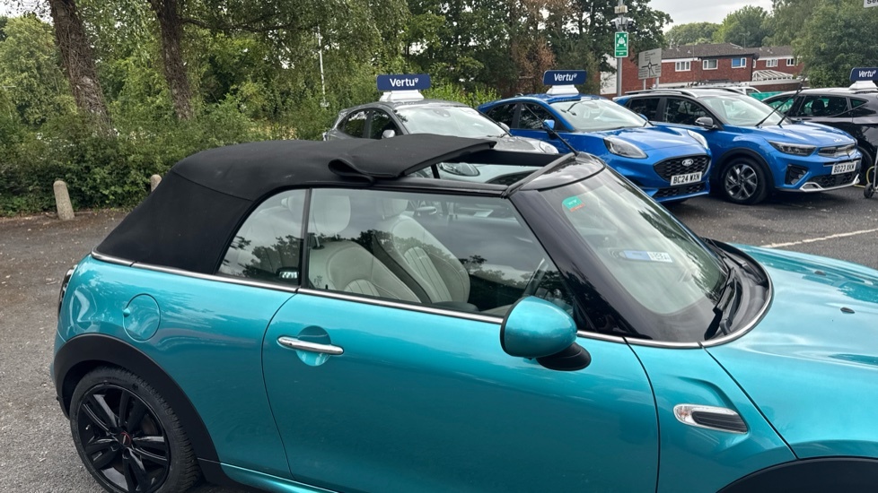 Mini Convertible 1.5D 120 Ps Convertible Red #39