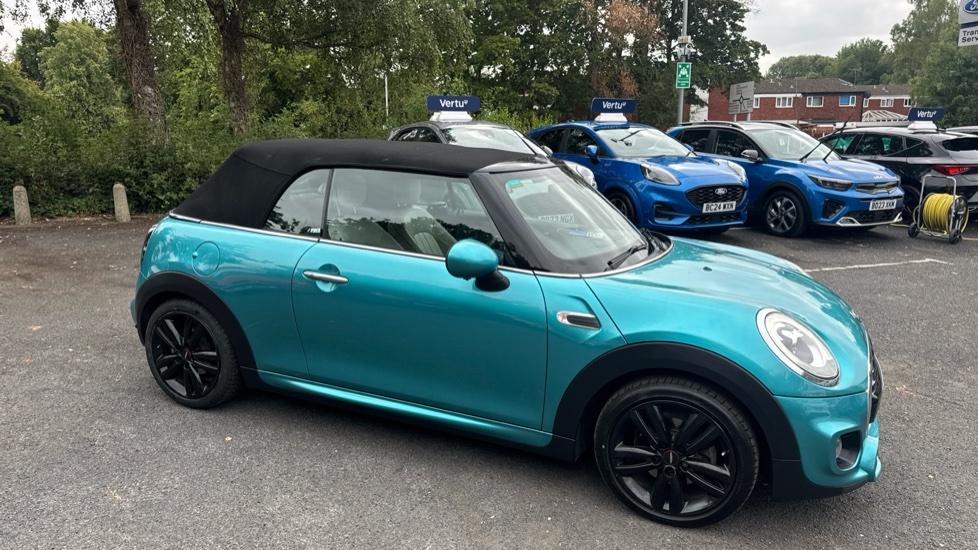 Mini Convertible 1.5D 120 Ps Convertible Red #40
