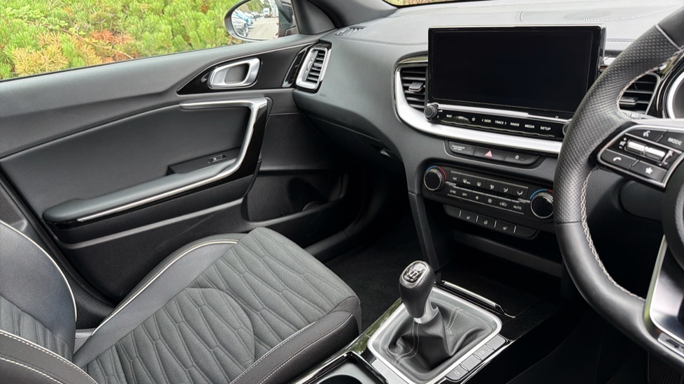 Kia Ceed 1.5T Gdi Isg 138 3 Dct Black #13