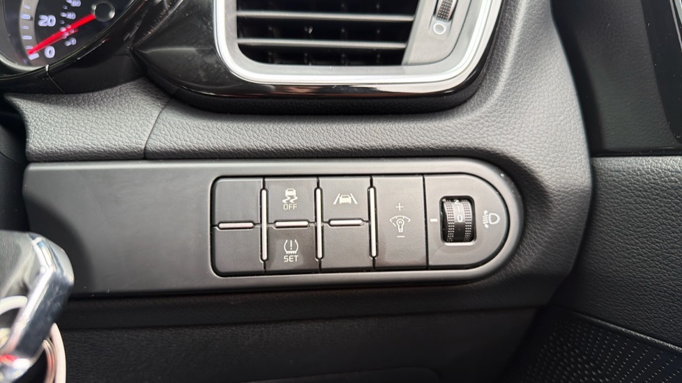 Kia Ceed 1.5T Gdi Isg 138 3 Dct Black #24