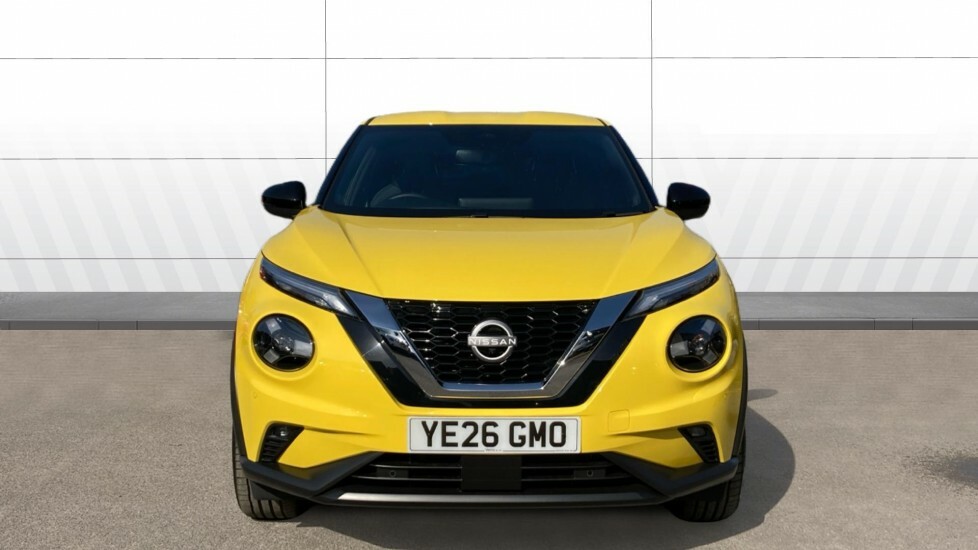 Nissan Juke Tekna Yellow #3