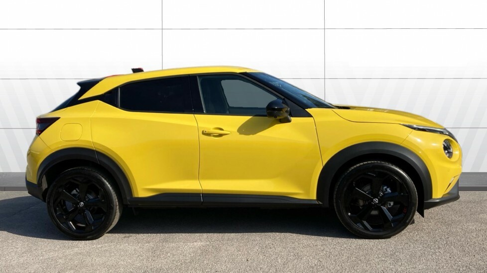 Nissan Juke Tekna Yellow #5