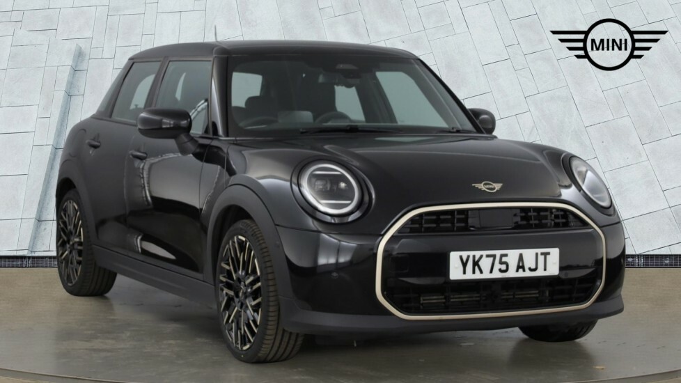 Mini Hatch C Exclusive Black