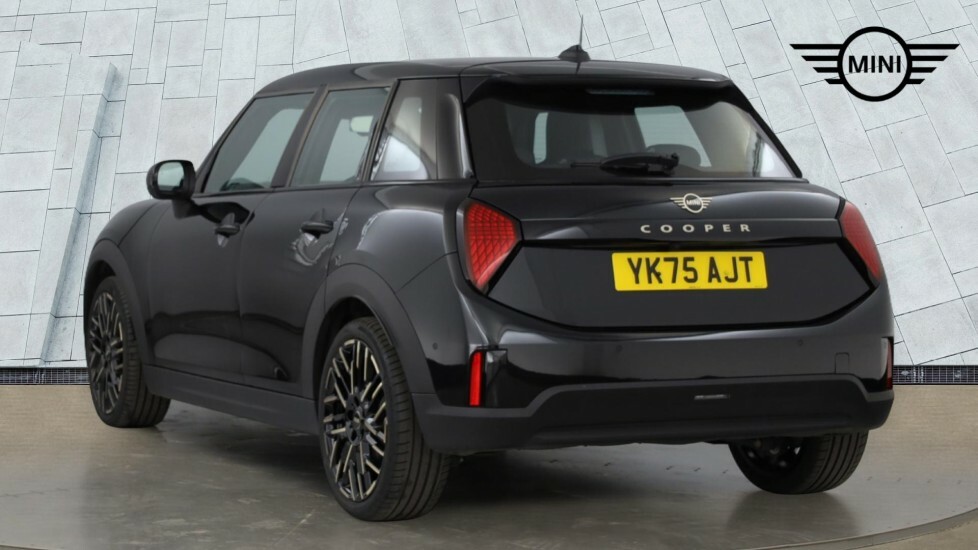 Mini Hatch C Exclusive YK75AJT Black #2