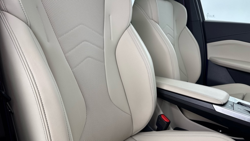 BMW iX1 Ix1 Edrive20 M Sport White #47