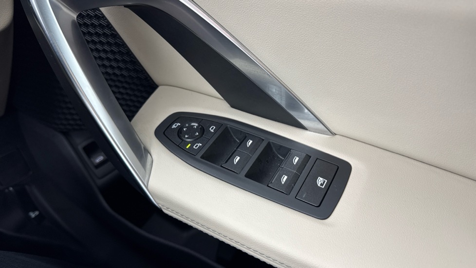 BMW iX1 Ix1 Edrive20 M Sport White #54