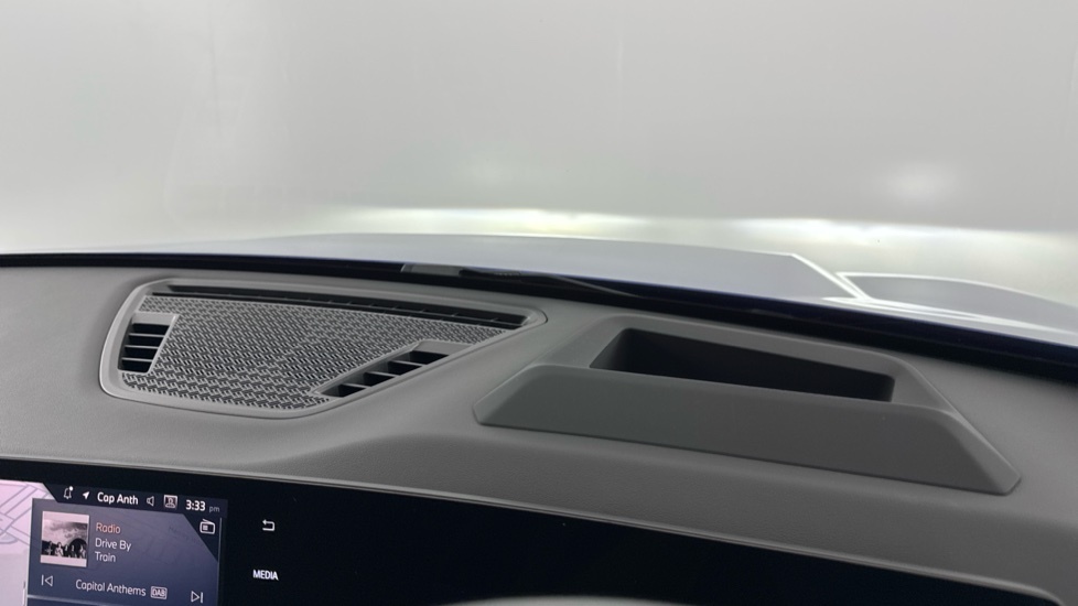 BMW iX1 Ix1 Edrive20 M Sport White #51