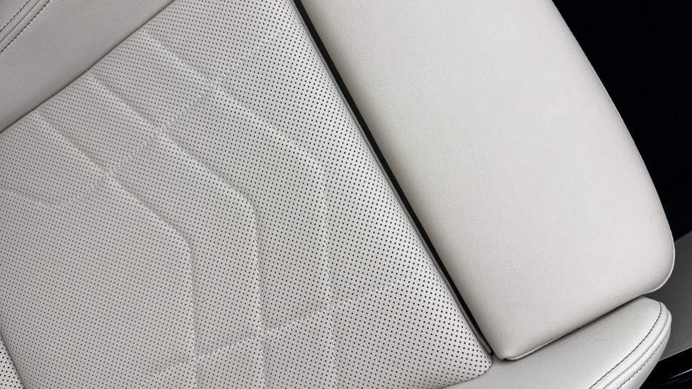 BMW iX1 Ix1 Edrive20 M Sport White #49