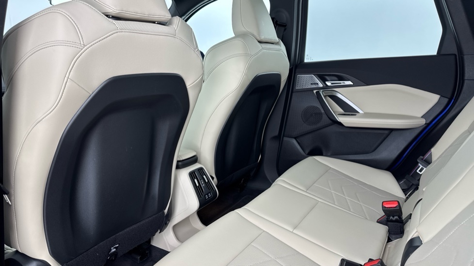 BMW iX1 Ix1 Edrive20 M Sport White #40
