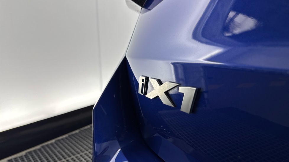 BMW iX1 Ix1 Edrive20 M Sport White #25