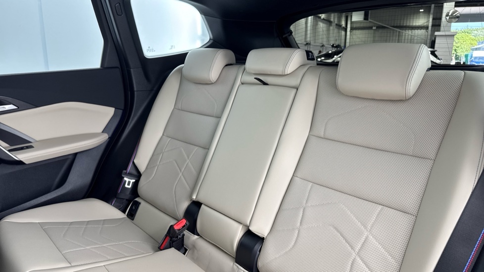 BMW iX1 Ix1 Edrive20 M Sport White #12