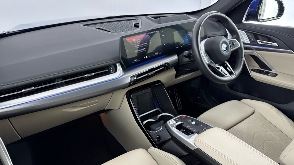 BMW iX1 Ix1 Edrive20 M Sport White #7