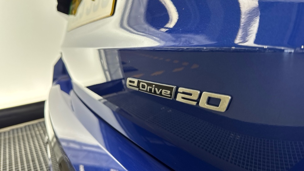 BMW iX1 Ix1 Edrive20 M Sport White #24