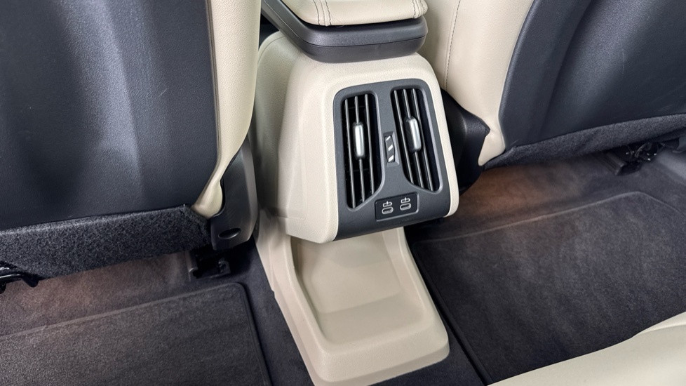 BMW iX1 Ix1 Edrive20 M Sport White #44