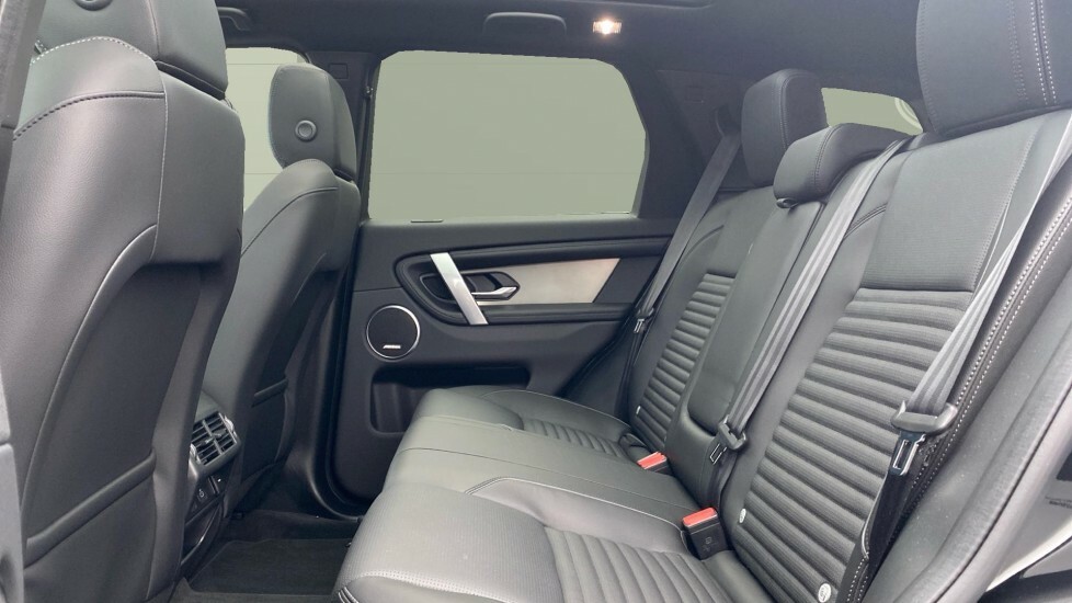 Land Rover Discovery Sport Dynamic Se WK75EXS Black #4