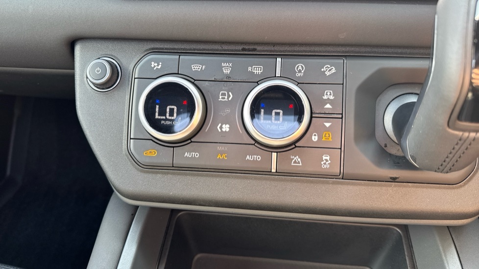 Land Rover Defender 110 X-dynamic Se Grey #54