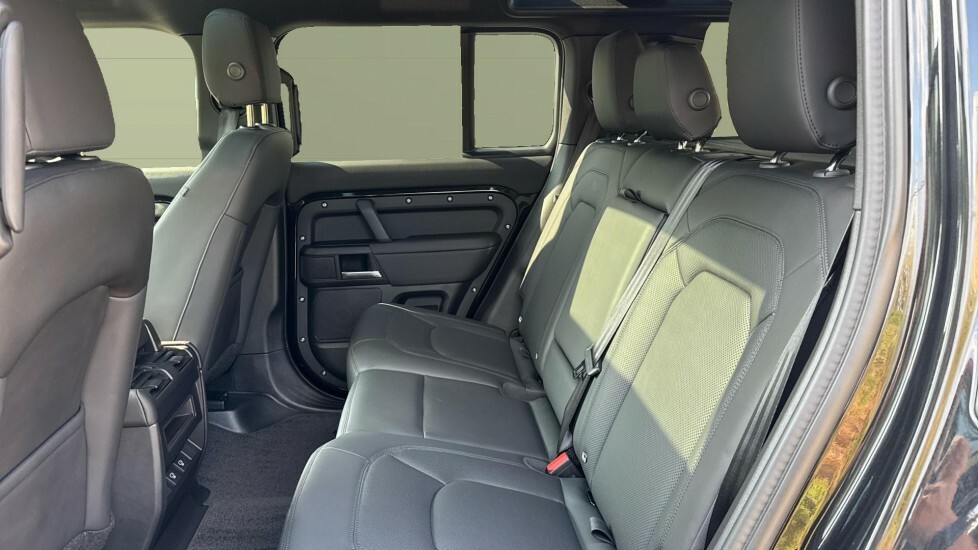 Land Rover Defender 110 X-dynamic Se Grey #4