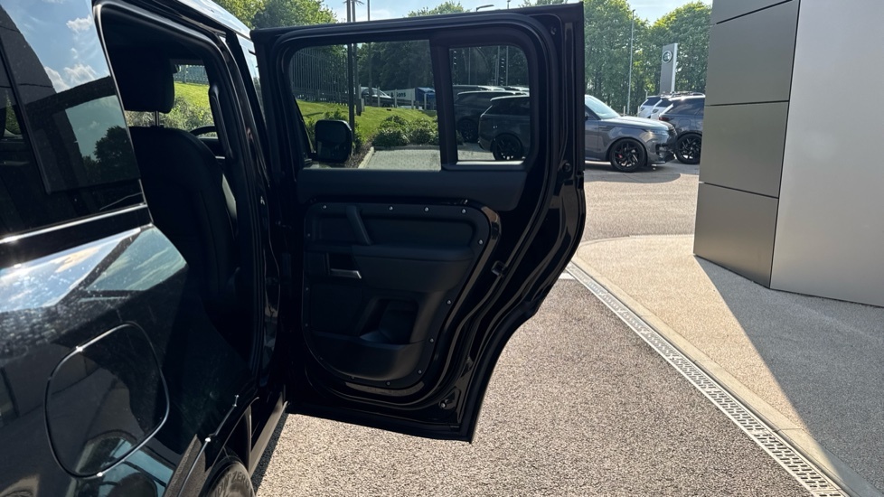 Land Rover Defender 110 X-dynamic Se Grey #41