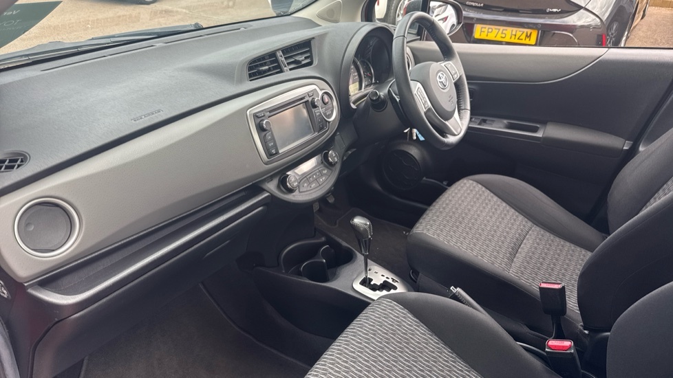 Toyota Yaris Icon FL14XCV Red #5