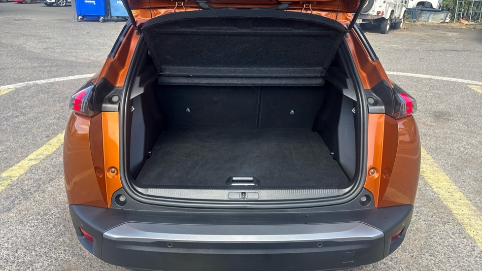 Peugeot 2008 Allure Premium BT23RWL Orange #4