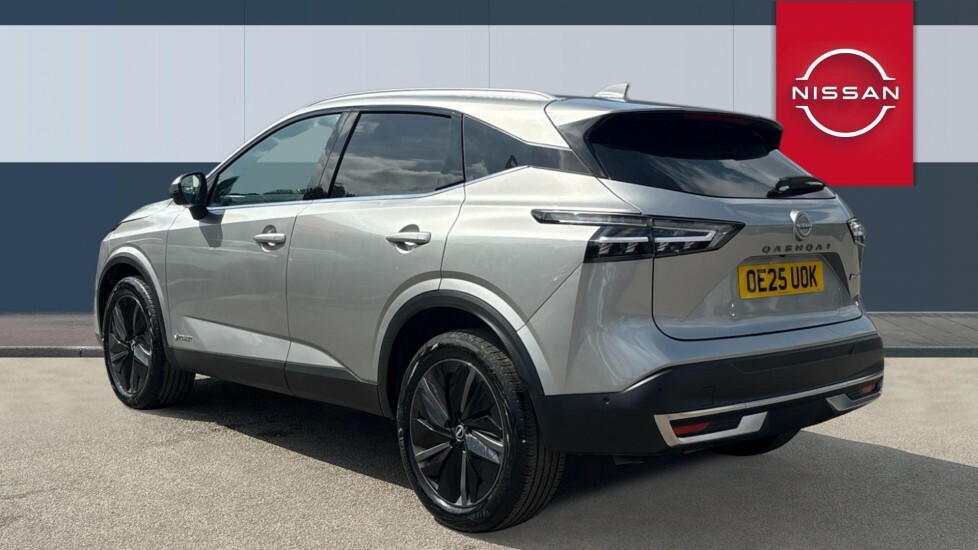 Nissan Qashqai Tekna Silver #2