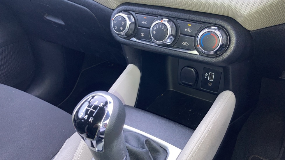 Nissan Micra Acenta White #23