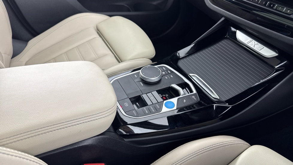 BMW iX3 80Kwh M Sport Blue #10