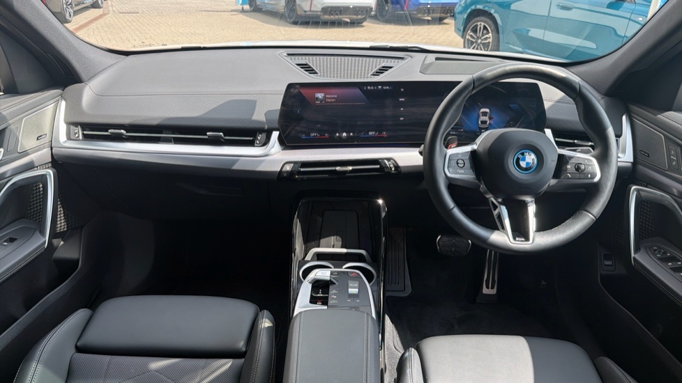 BMW iX2 M Sport White #4