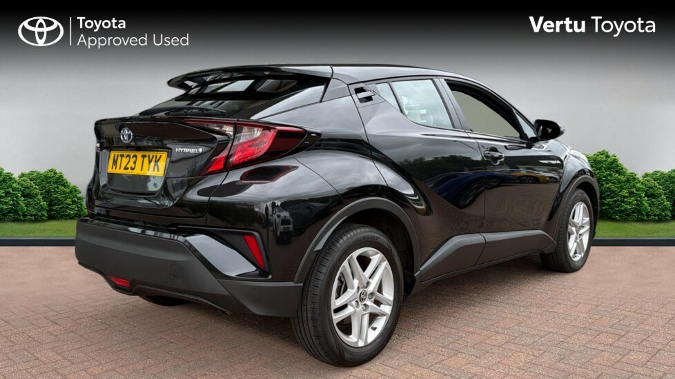 Toyota C-Hr Icon Black #2