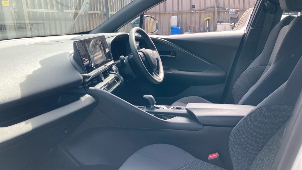 Toyota C-Hr Icon KJ24FEV White #5