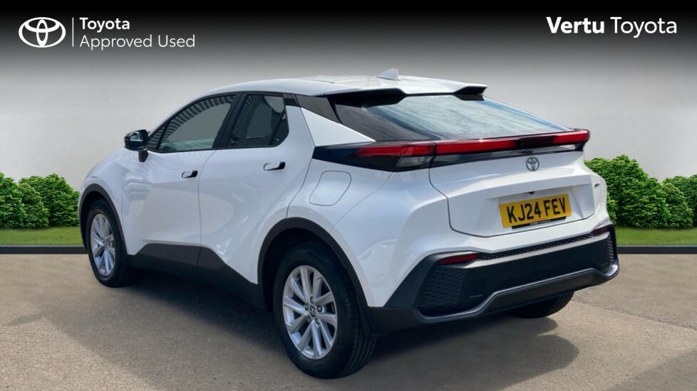 Toyota C-Hr Icon KJ24FEV White #4