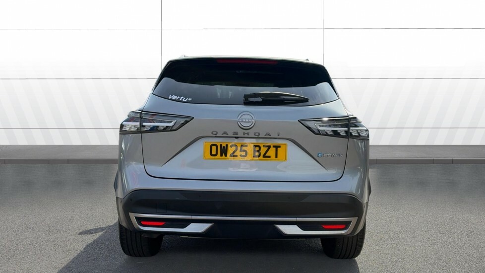 Nissan Qashqai Tekna Silver #6
