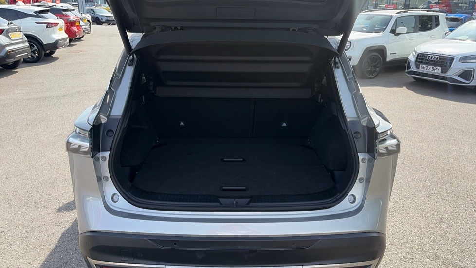 Nissan Qashqai Tekna Silver #4
