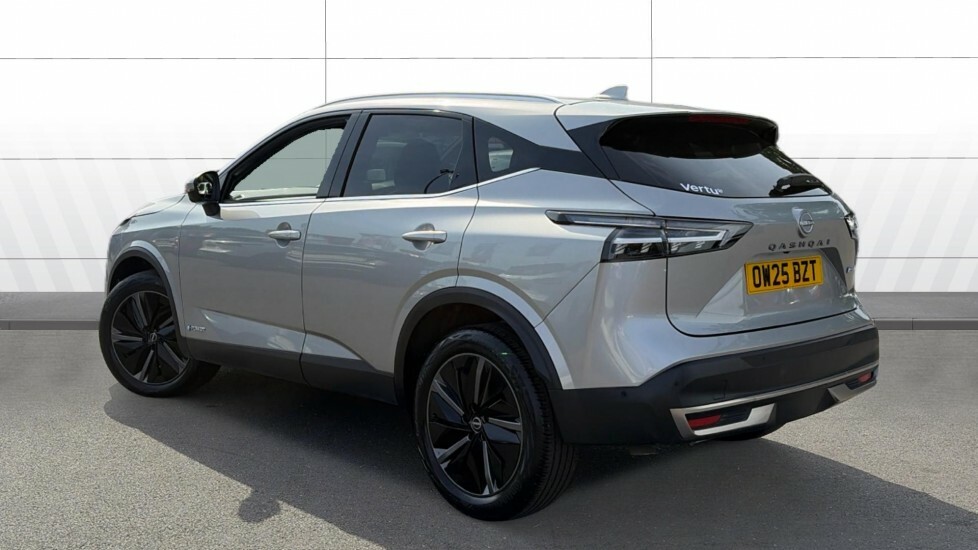 Nissan Qashqai Tekna Silver #2