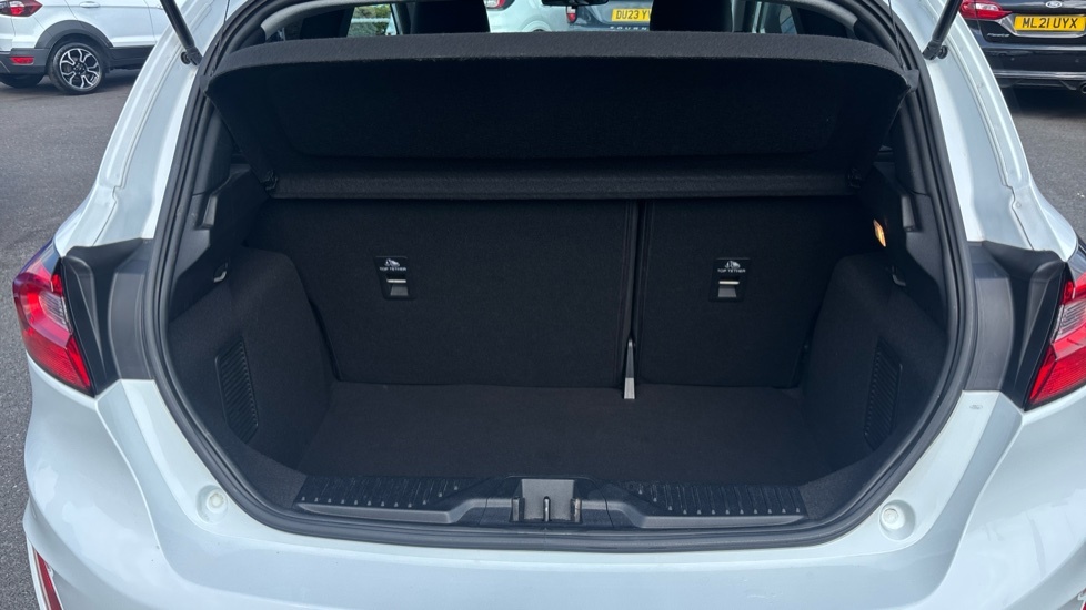 Ford Fiesta Trend White #4