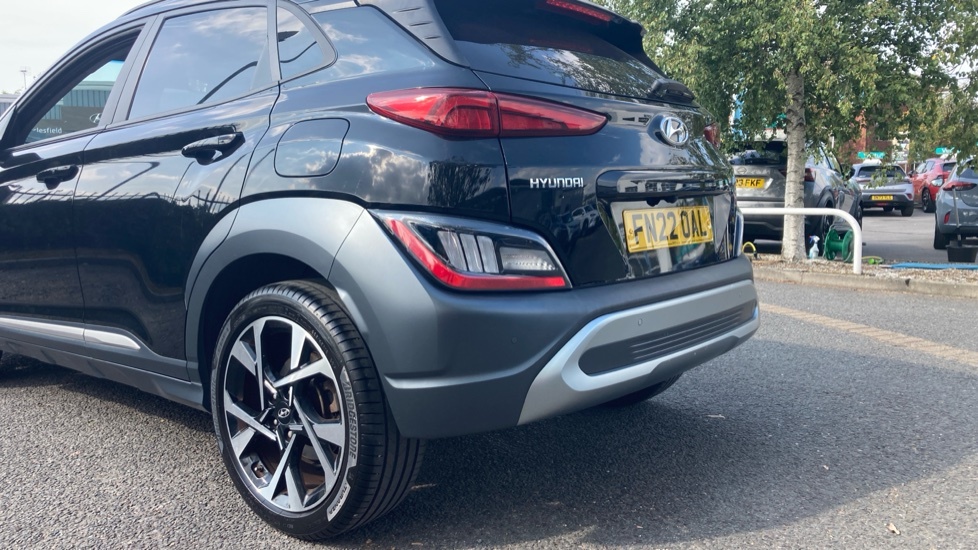 Hyundai Kona Hatchback Black #44