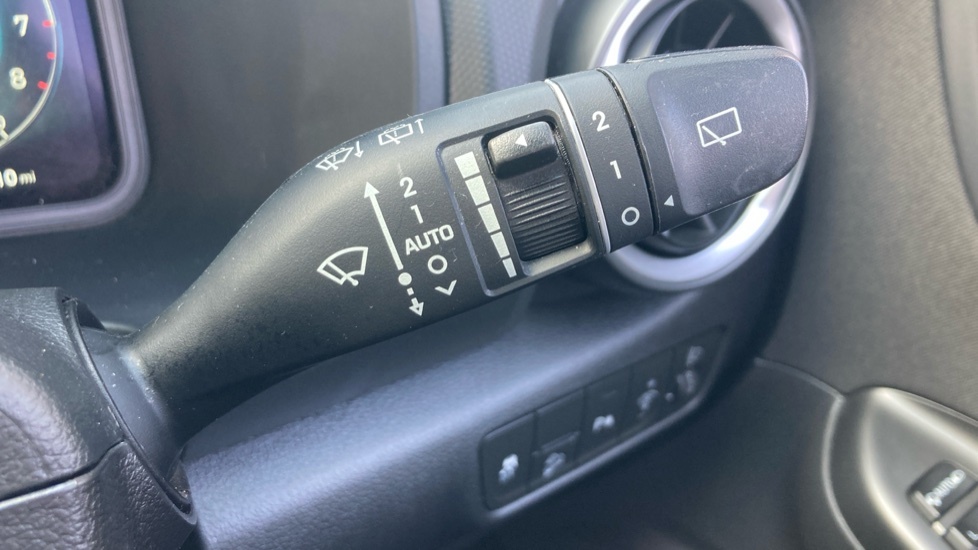 Hyundai Kona Hatchback Black #26