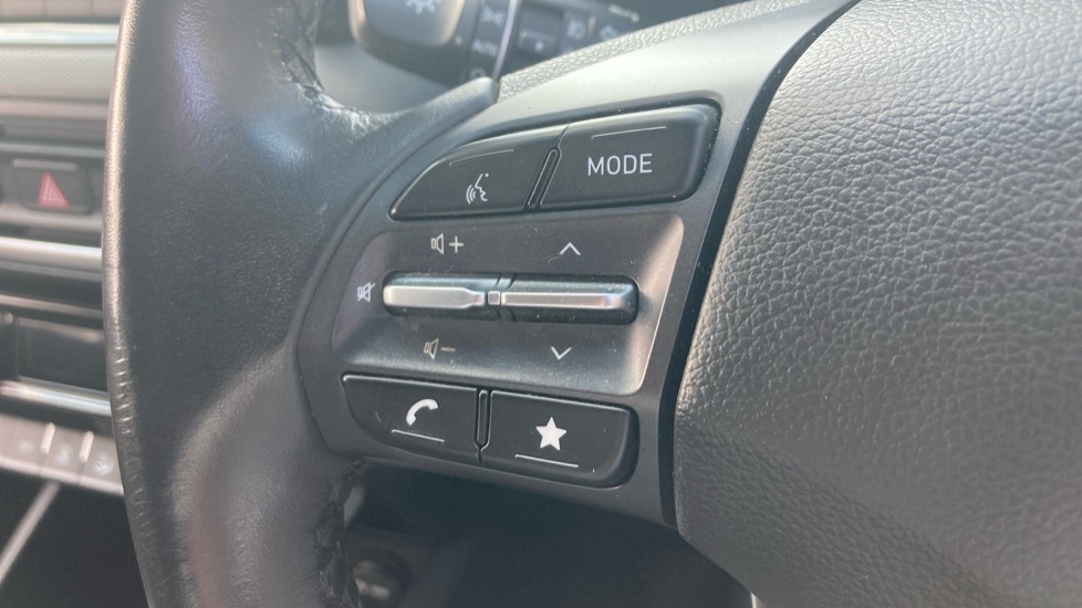 Hyundai Kona Hatchback Black #24