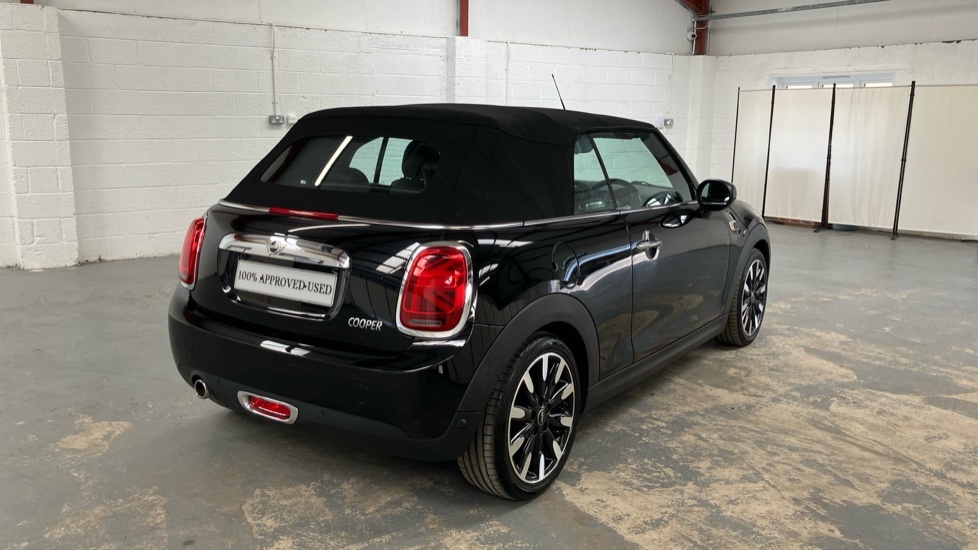 Mini Convertible 1.5 Cooper Classic Convertible Black #29