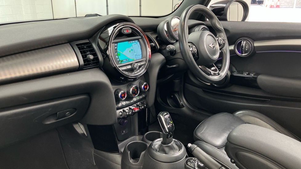 Mini Convertible 1.5 Cooper Classic Convertible Black #7
