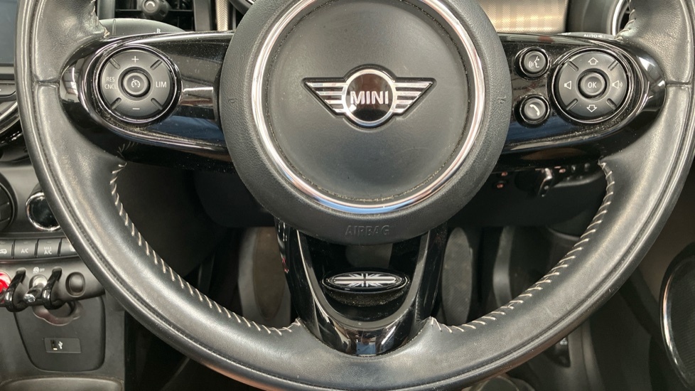Mini Convertible 1.5 Cooper Classic Convertible Black #53