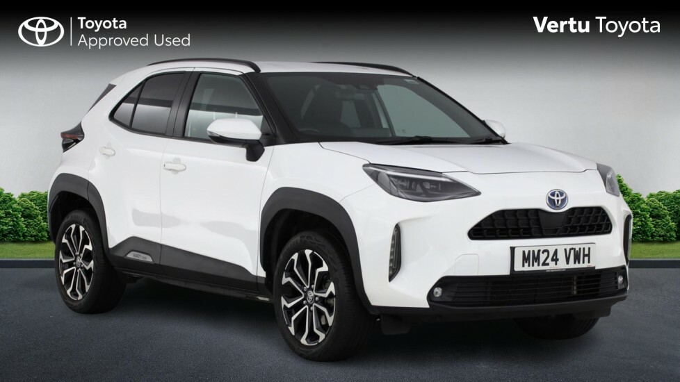 Toyota Yaris Cross Design White
