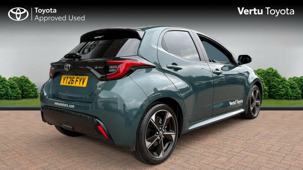 Toyota Yaris Excel Green #2