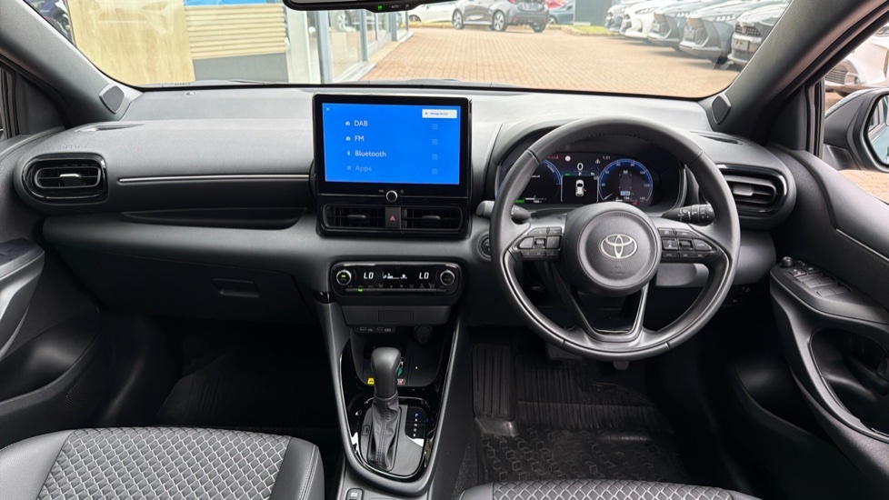 Toyota Yaris Excel Green #6