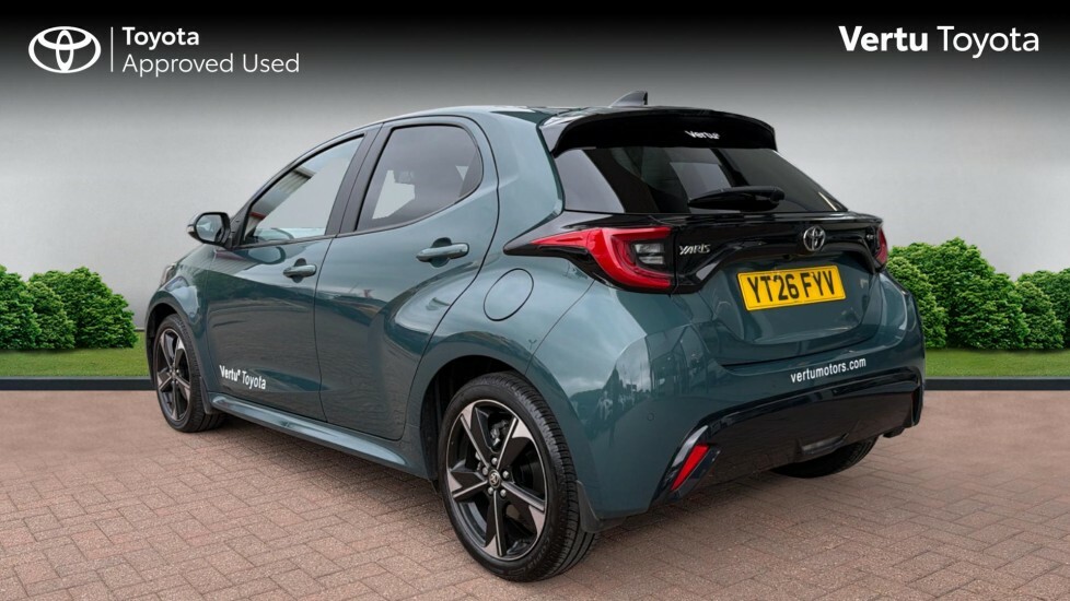 Toyota Yaris Excel Green #4