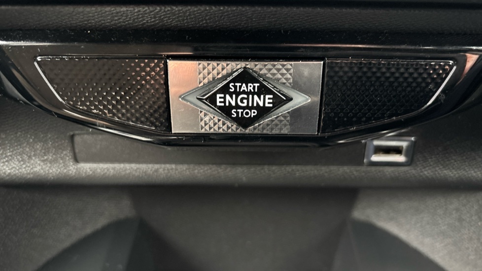 DS DS 3 Crossback Crossback 100Kw E-tense Bastille 50Kwh Blue #26