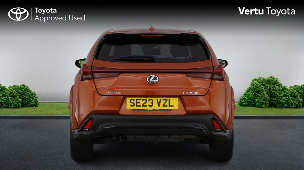 Lexus UX F-sport Orange #5